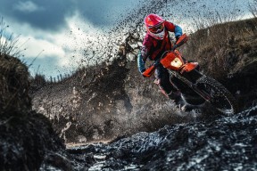 乐鱼（中国）体育官方网站-曼联的引援计划逐步展开，安德森成为冬窗目标之一，曼联安德森现状