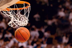 leyu乐鱼官网登录入口-快船战术僵化，球队化学反应全无，快船揭幕战