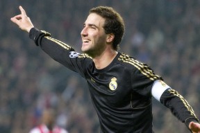 乐鱼体育网页登录-CS2枪火瞬间点燃热血，csgo火持续几秒