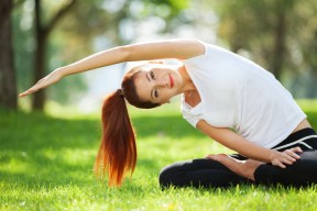 乐鱼体育网页版-女子冰球赛：冰雪竞技展现中国队坚强拼搏精神，女子冰球锦标赛